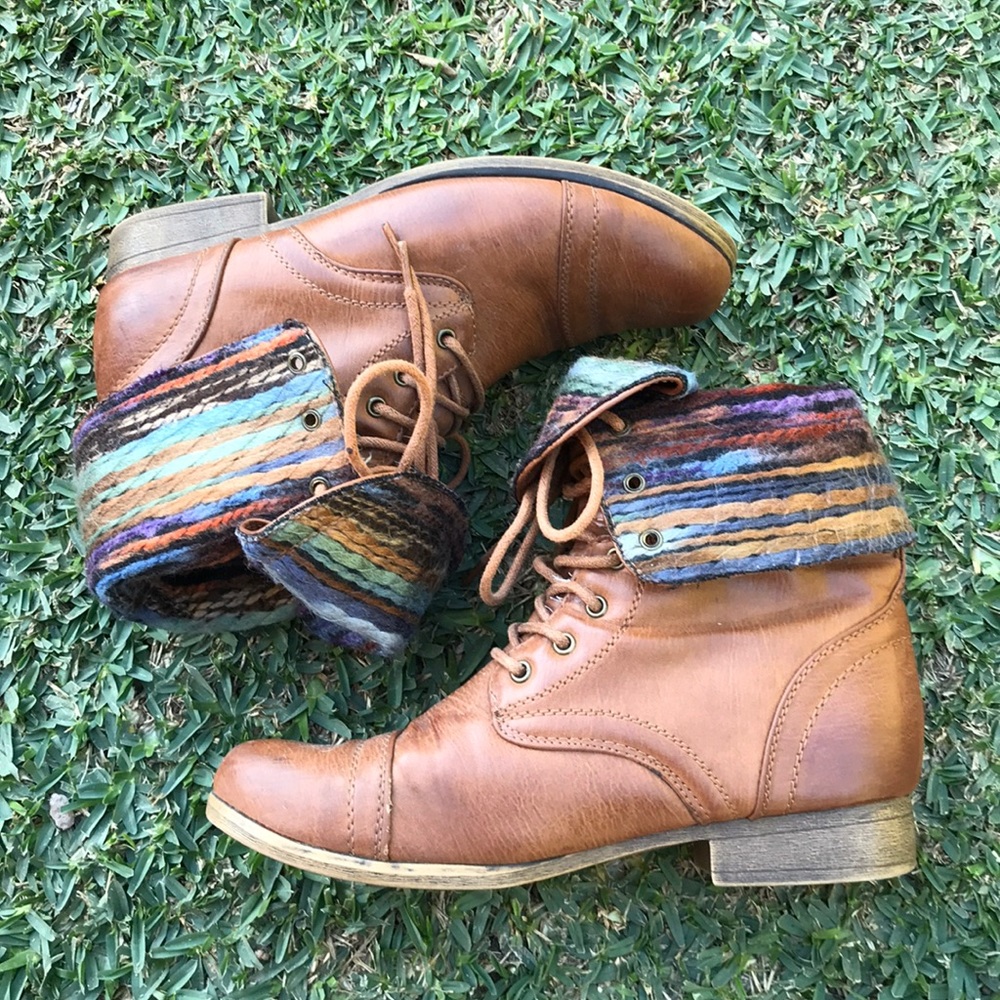 Combat boots